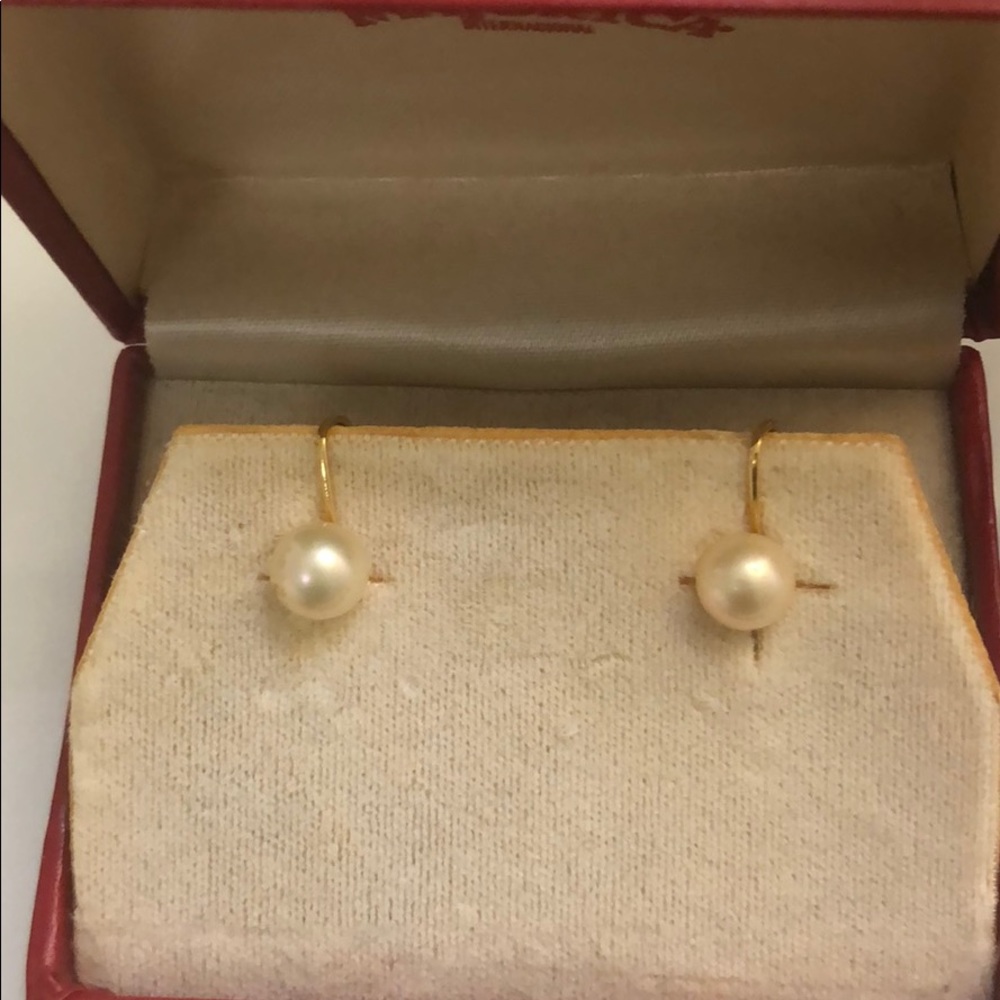 Earring
